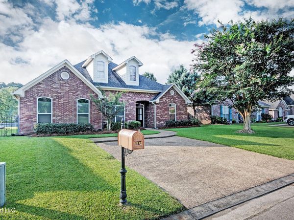 137 Vineyard Boulevard, Brandon, MS 39047