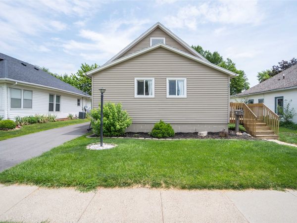 329 4th Street, West Des Moines, IA 50265
