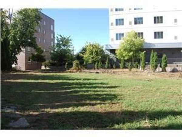 2530 Essex Street SE, Minneapolis, MN 55414