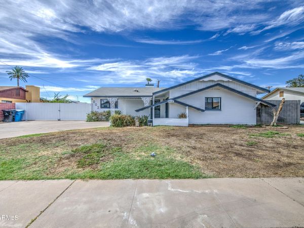 6002 W CATALINA Drive, Phoenix, AZ 85033