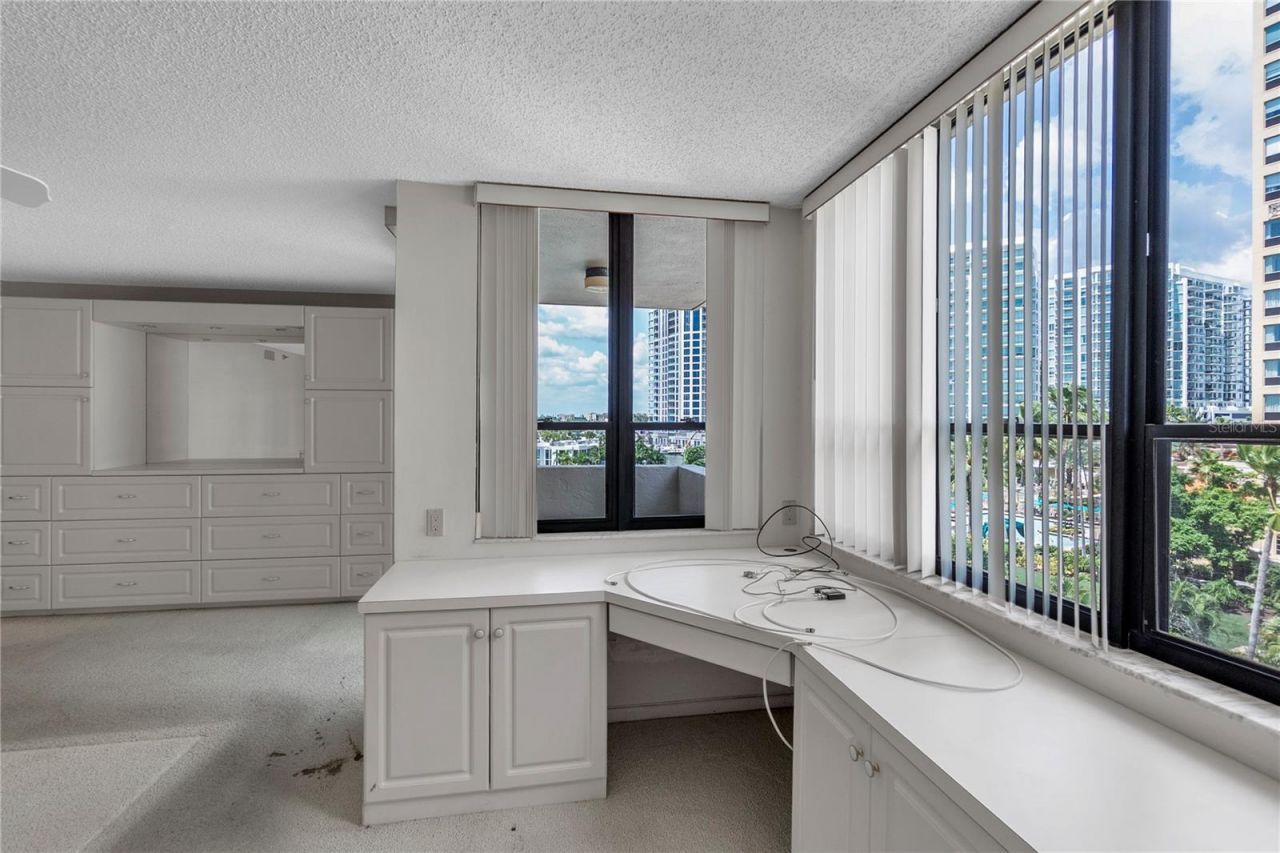 101 Sunset Drive, Unit PH1, Sarasota, FL 34236 Photo
