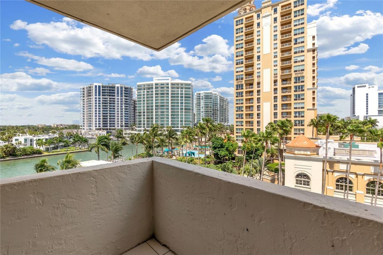101 Sunset Drive, Unit PH1, Sarasota, FL 34236 Photo
