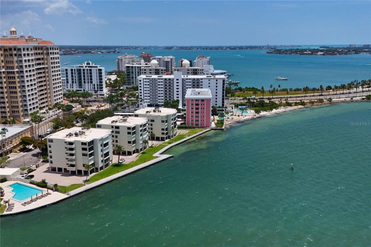 101 Sunset Drive, Unit PH1, Sarasota, FL 34236 Photo