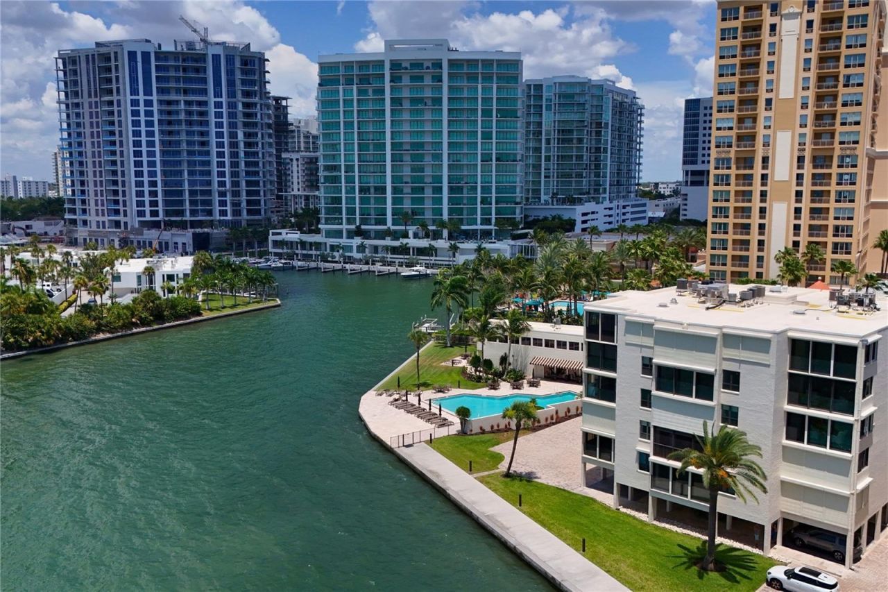101 Sunset Drive, Unit PH1, Sarasota, FL 34236 Photo