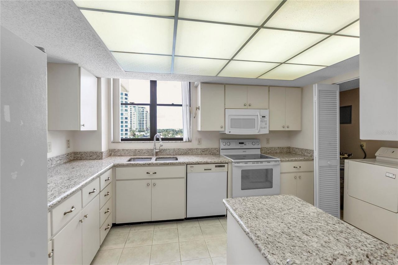 101 Sunset Drive, Unit PH1, Sarasota, FL 34236 Photo