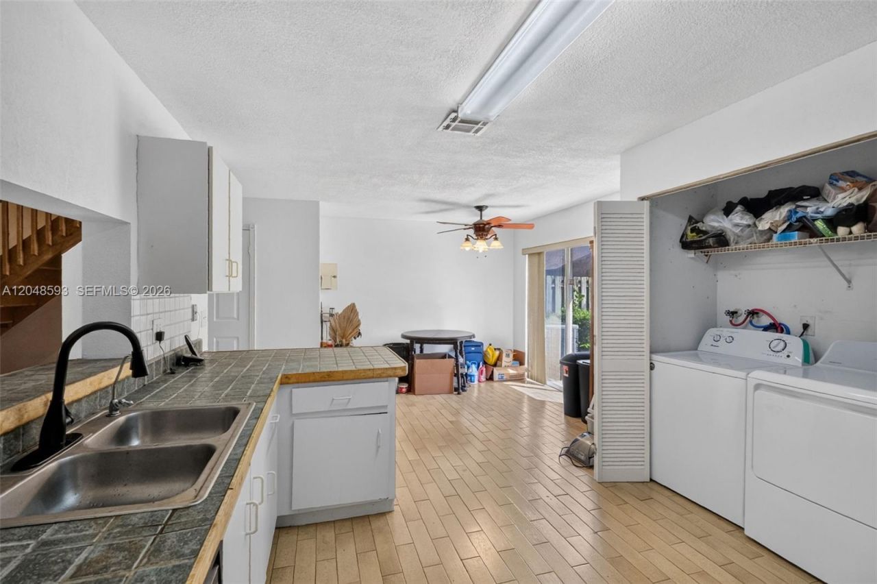 3835 NW 122nd Ter , Sunrise, FL 33323 Photo