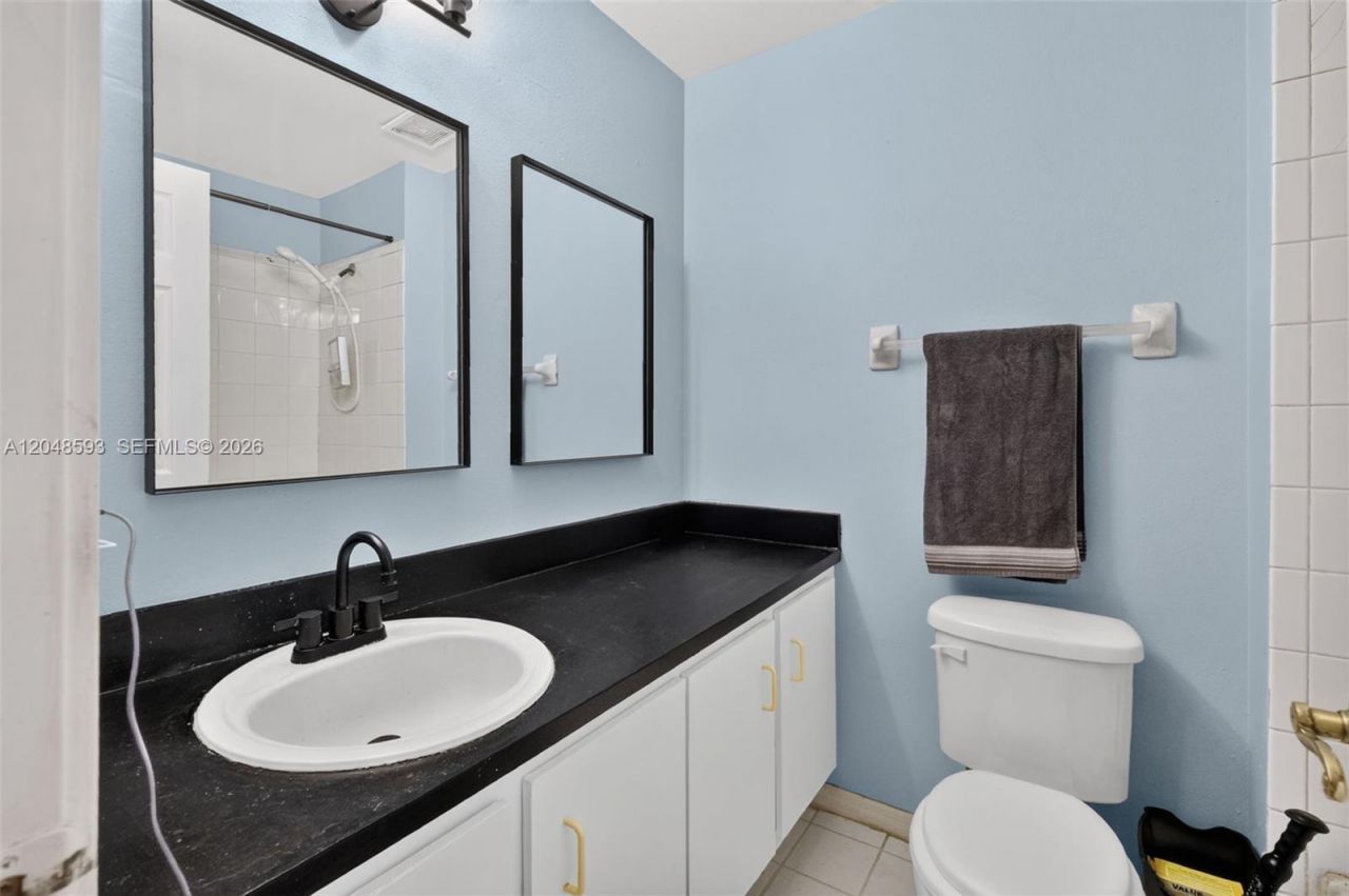 3835 NW 122nd Ter , Sunrise, FL 33323 Photo