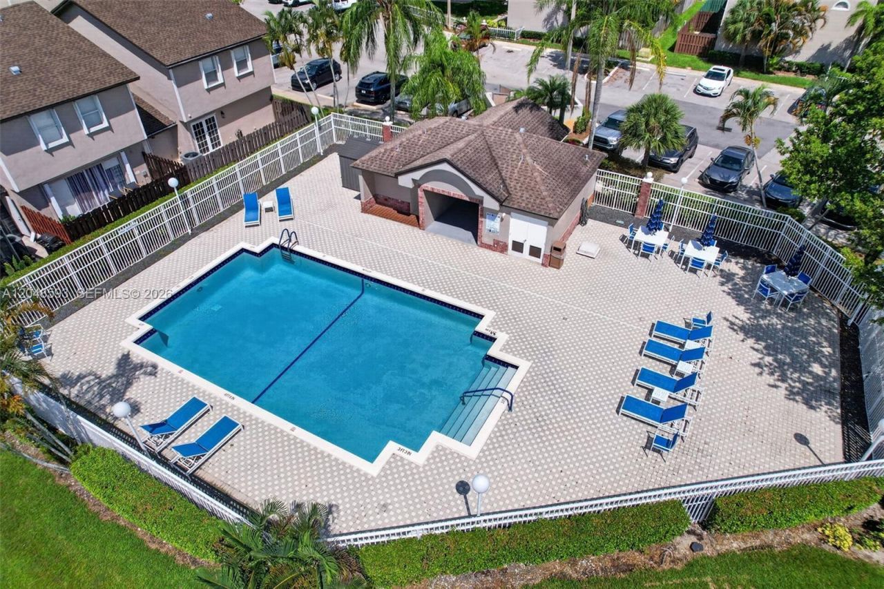 3835 NW 122nd Ter , Sunrise, FL 33323 Photo