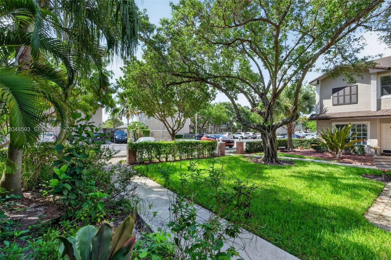 3835 NW 122nd Ter , Sunrise, FL 33323 Photo
