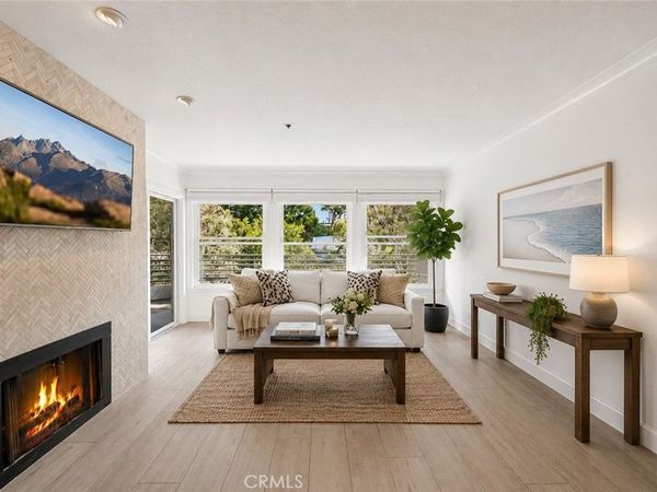 950 Cagney, Unit 207, Newport Beach, CA 92663