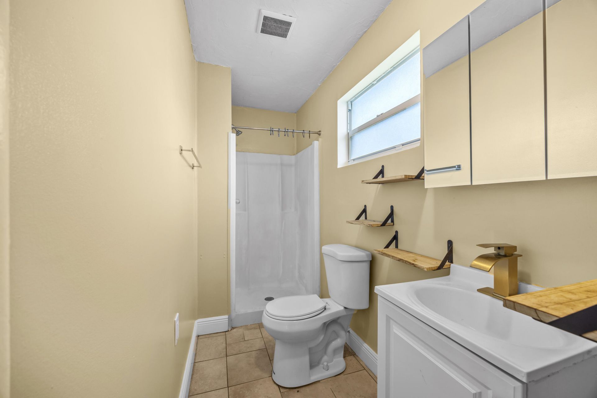 120 Pleasant Place, Unit 1, Palm Springs, FL 33461 Photo
