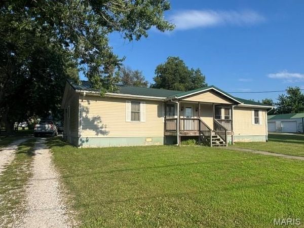309 S Palmyra Street , Perry, MO 63462