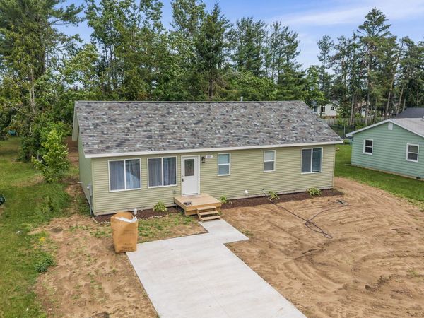 559 E Petoskey Street, Gaylord, MI 49735