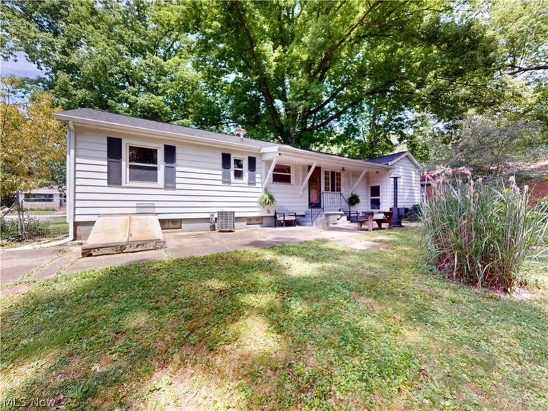 1051 Crown Avenue, Ravenna, OH 44266 Photo 2