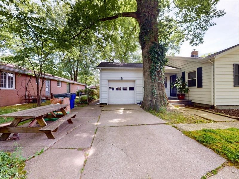 1051 Crown Avenue, Ravenna, OH 44266 Photo 6