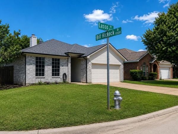 3601 Lasso Road, Fort Worth, TX 76262