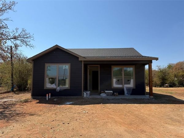 414 E Belknap Street, Jacksboro, TX 76458