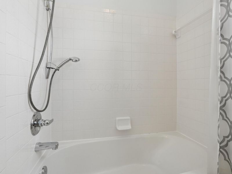 970 Mueller Drive, Reynoldsburg, OH 43068 Photo 26