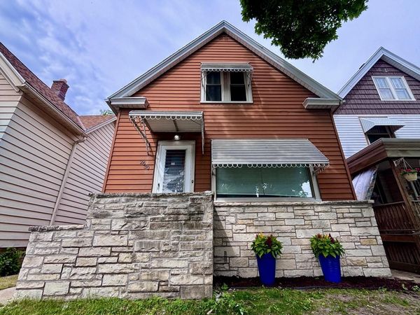 2630 S Delaware AVENUE, Milwaukee, WI 53207
