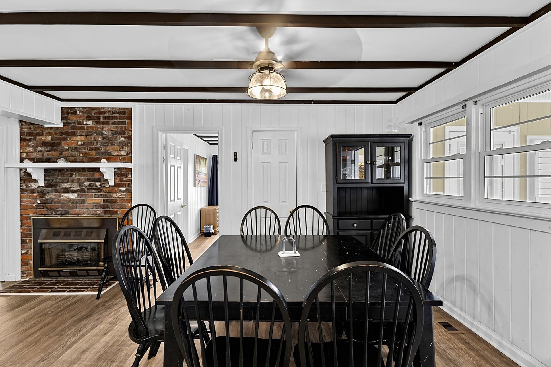 4706 Surf St. Photo 15