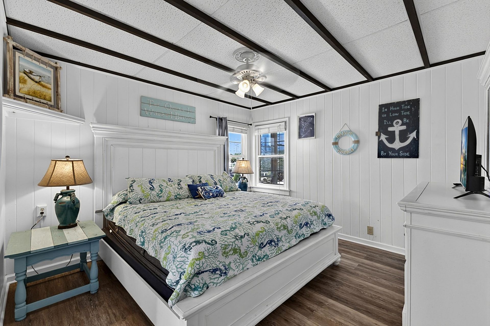 4706 Surf St. Photo 16
