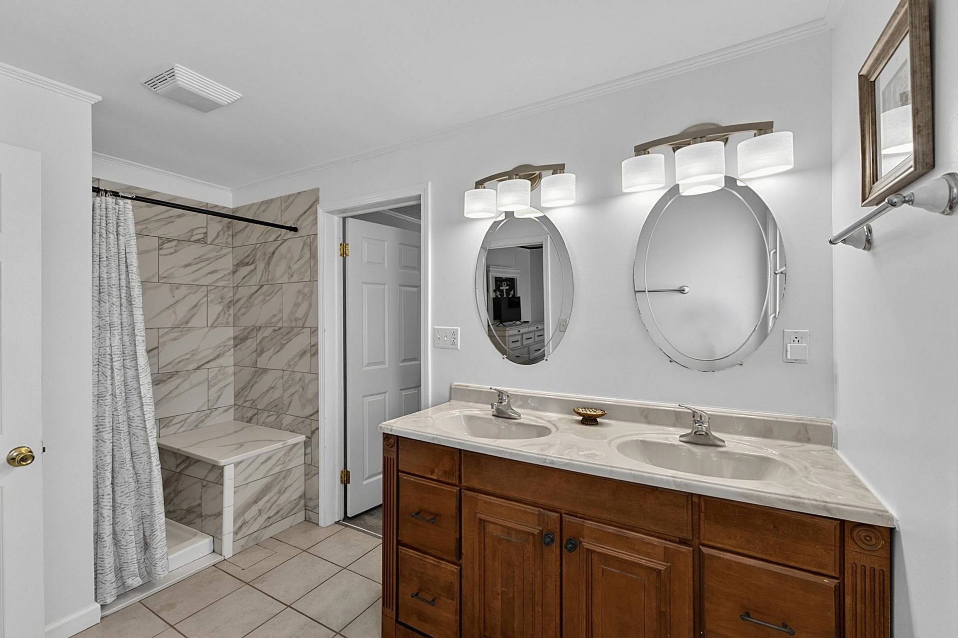 4706 Surf St. Photo 17