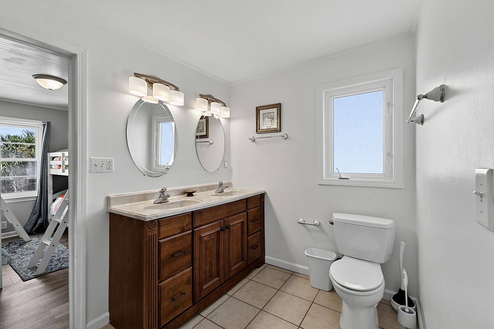 4706 Surf St. Photo 19