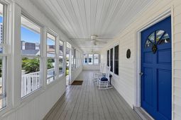 4706 Surf St. photo 4