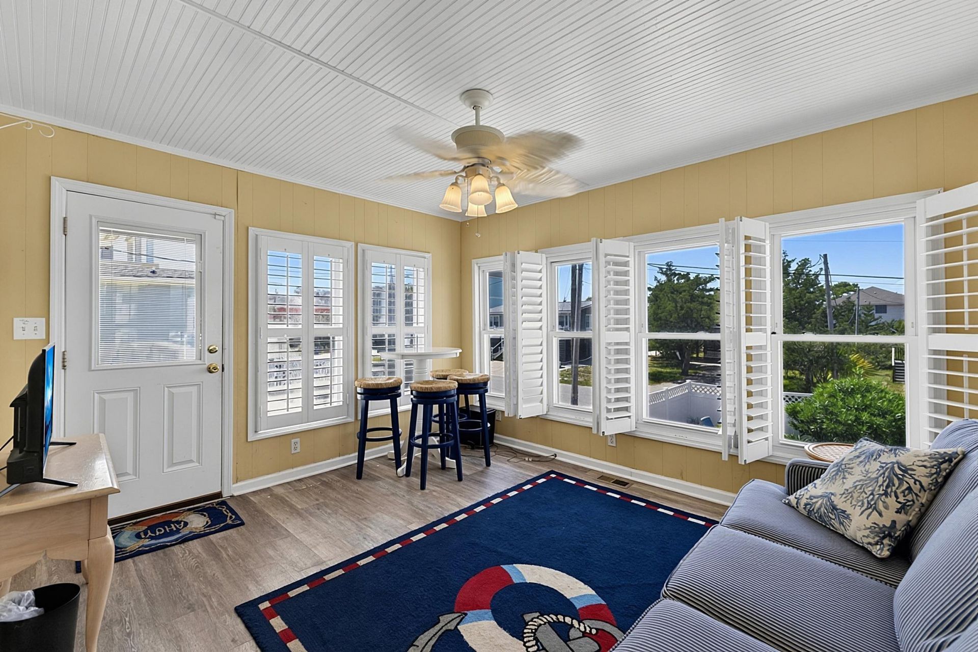4706 Surf St. Photo 28