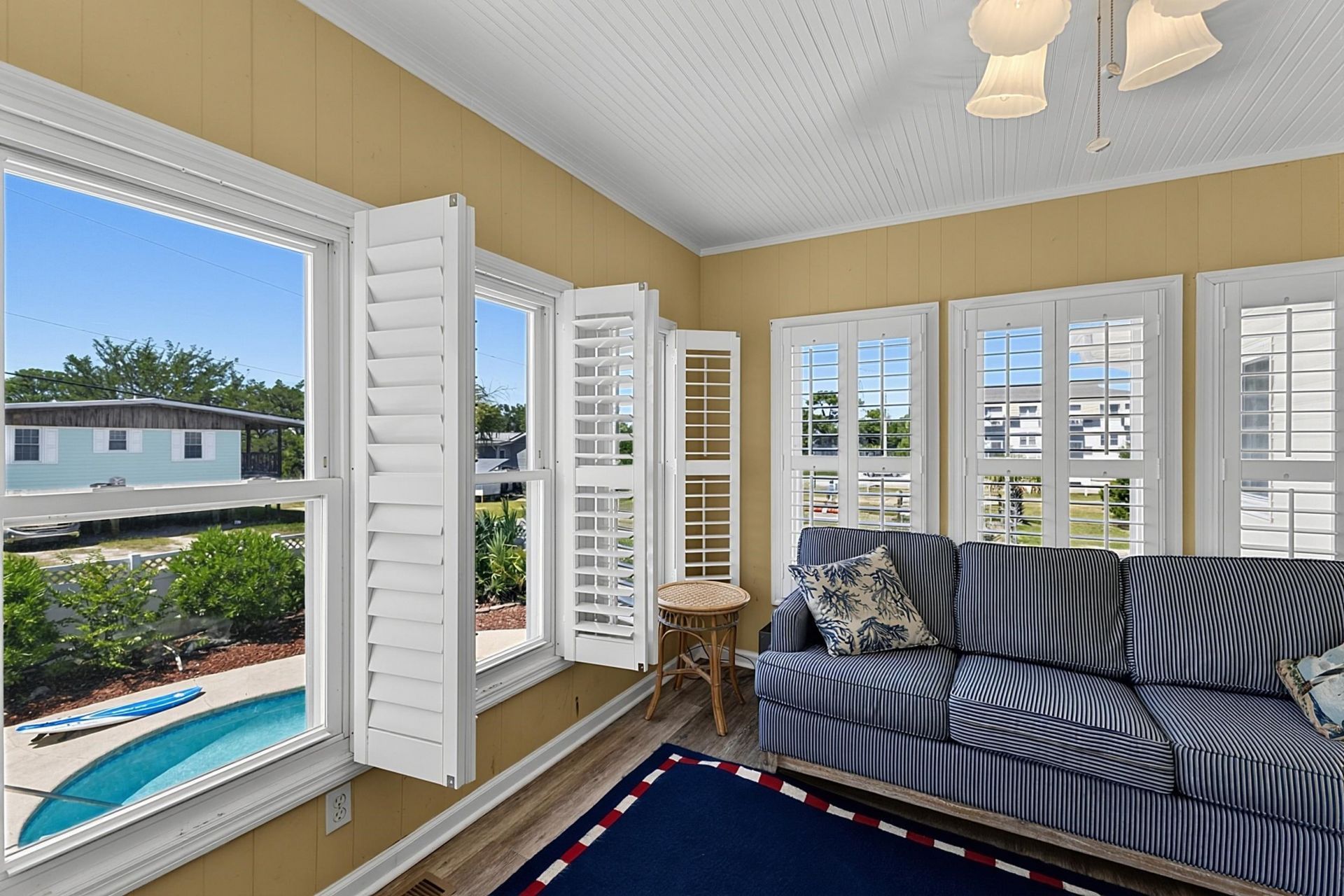 4706 Surf St. Photo 31
