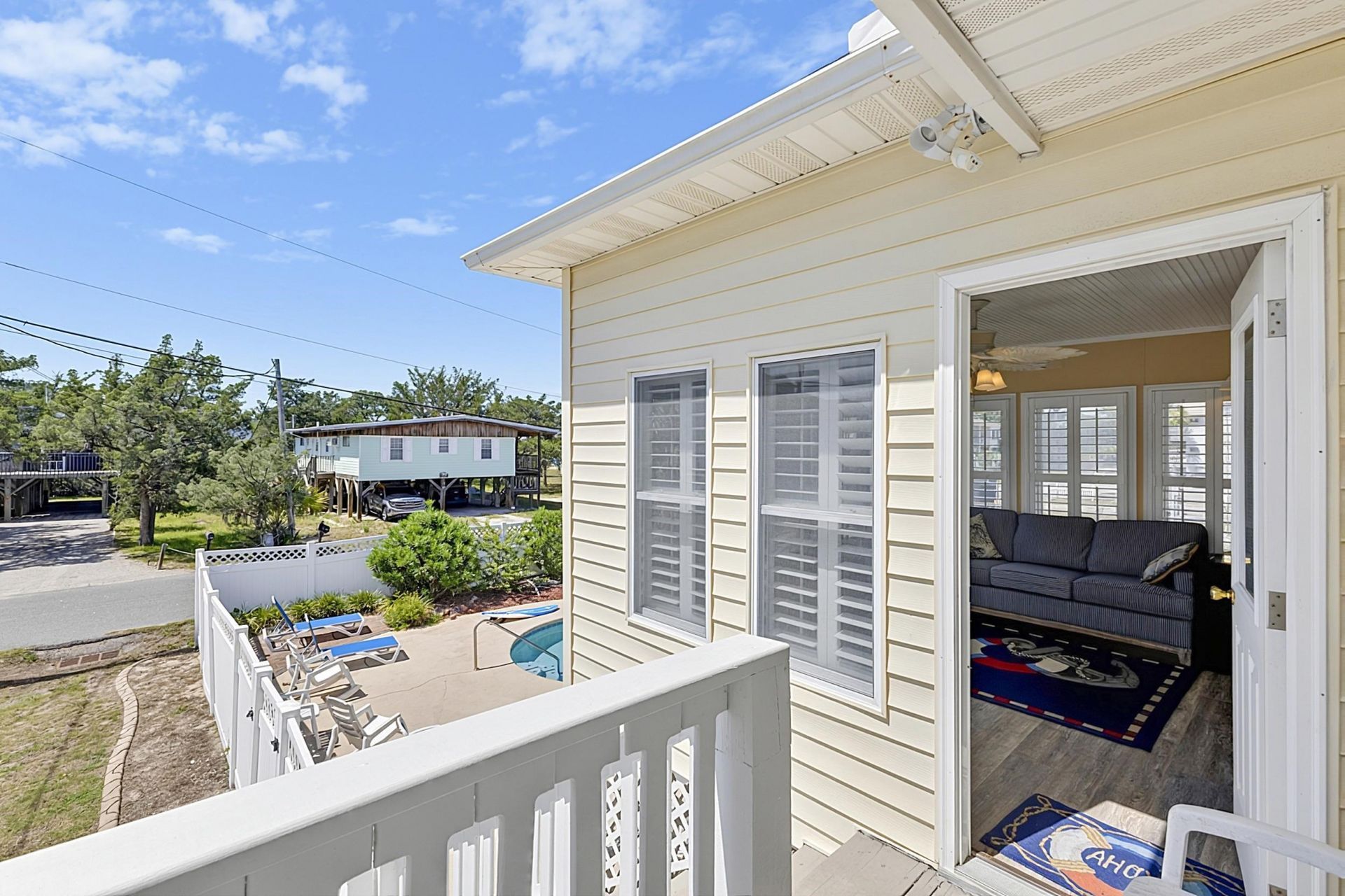 4706 Surf St. Photo 33