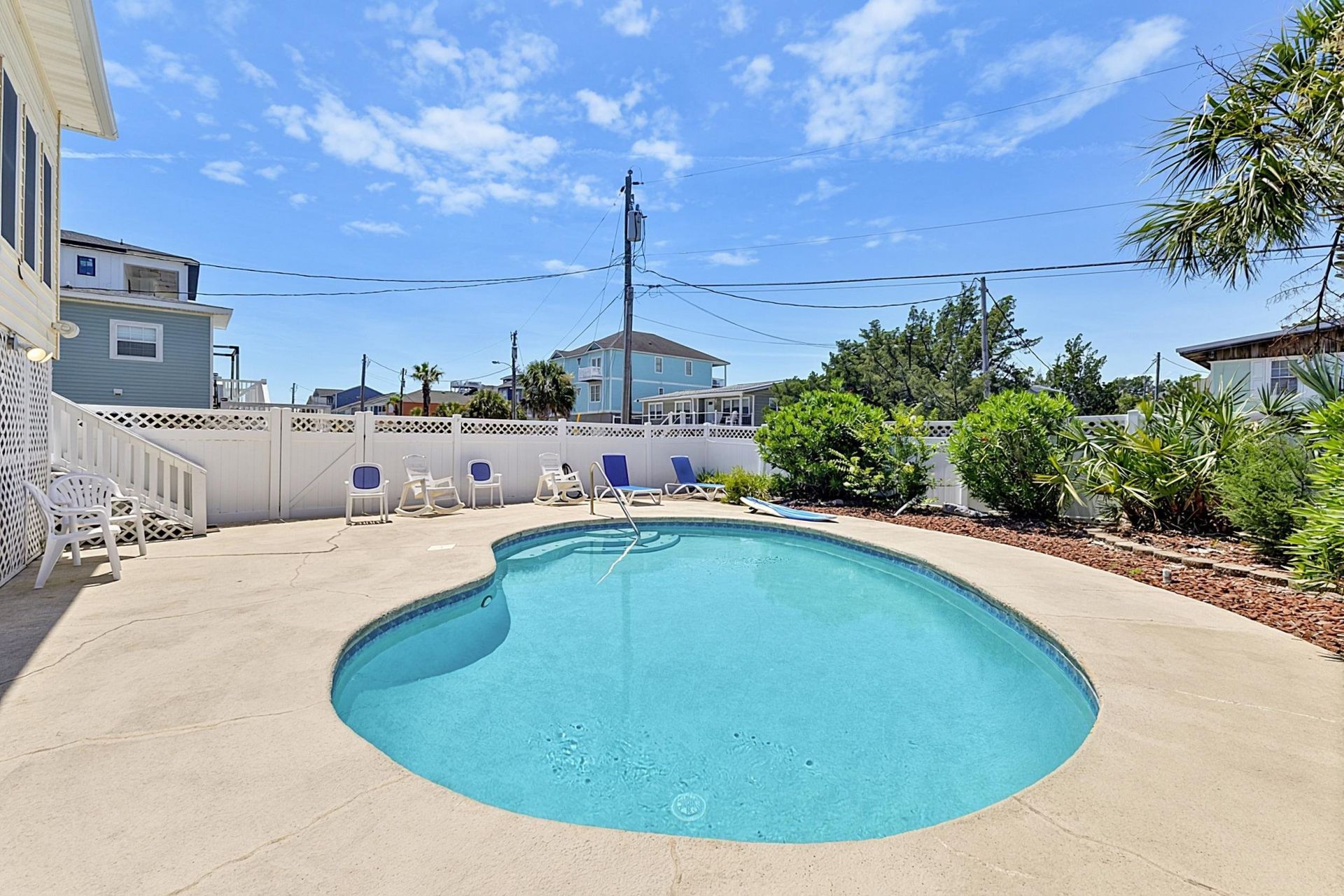 4706 Surf St. Photo 35