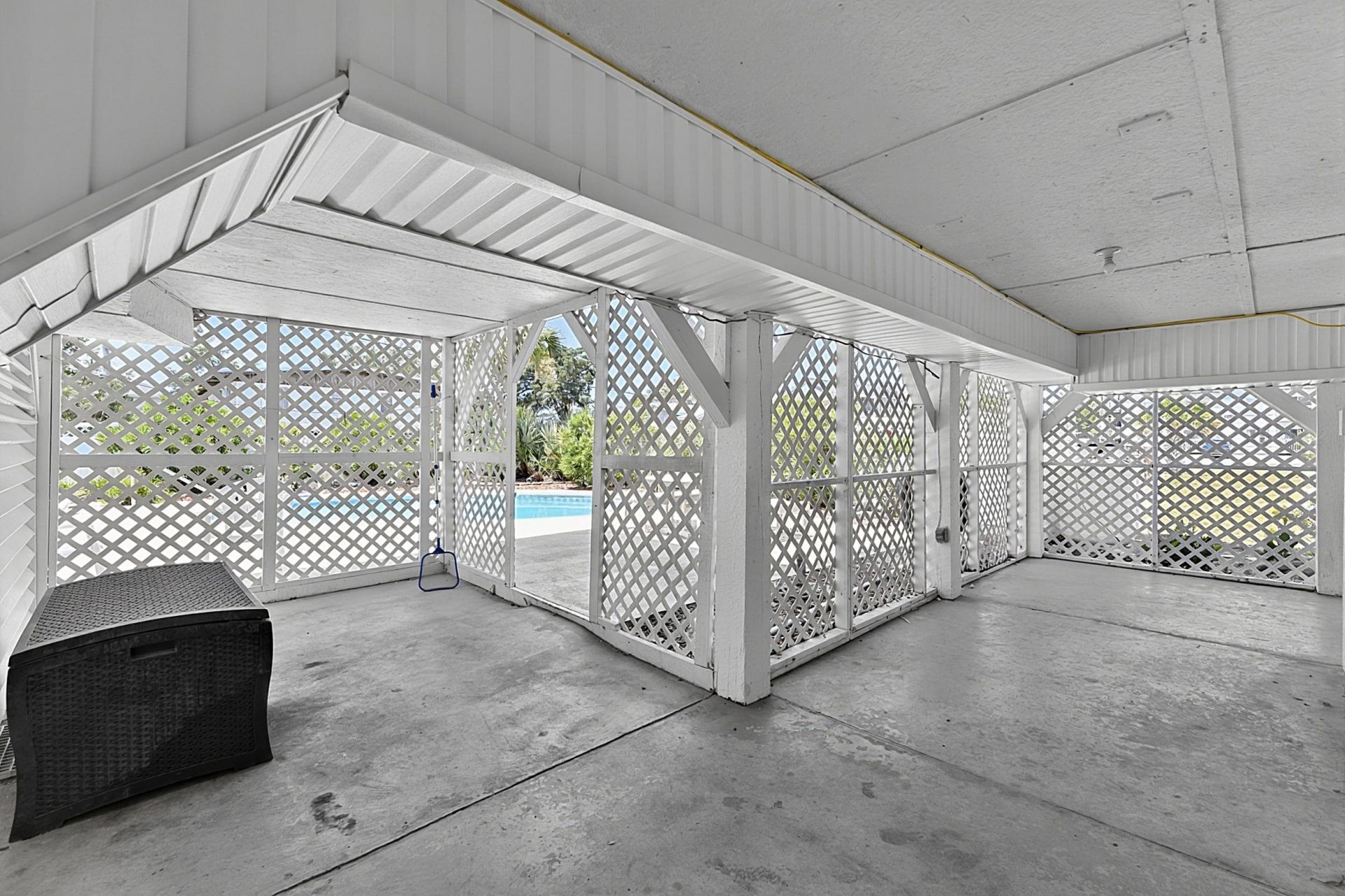 4706 Surf St. Photo 43