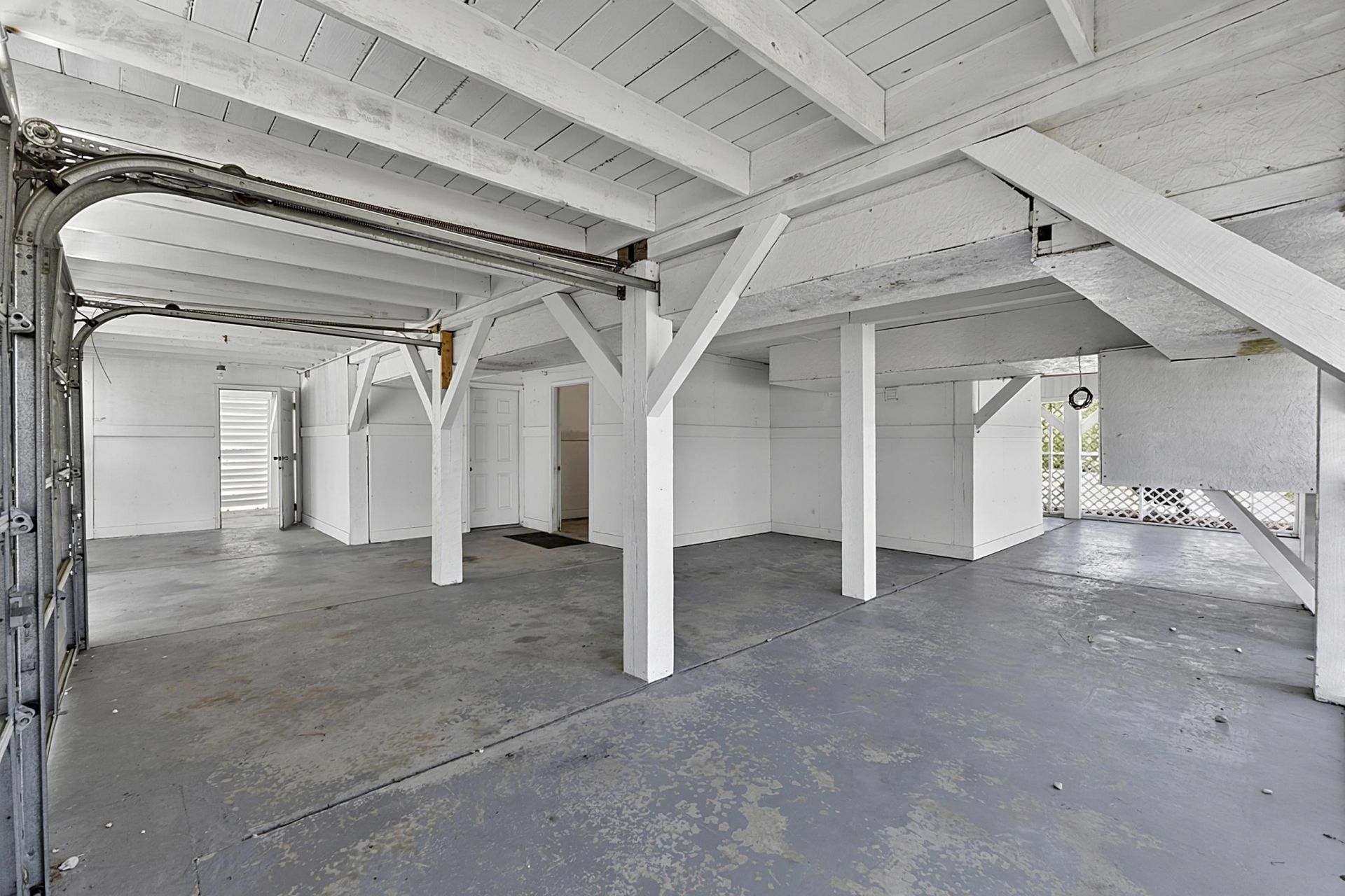 4706 Surf St. Photo 44