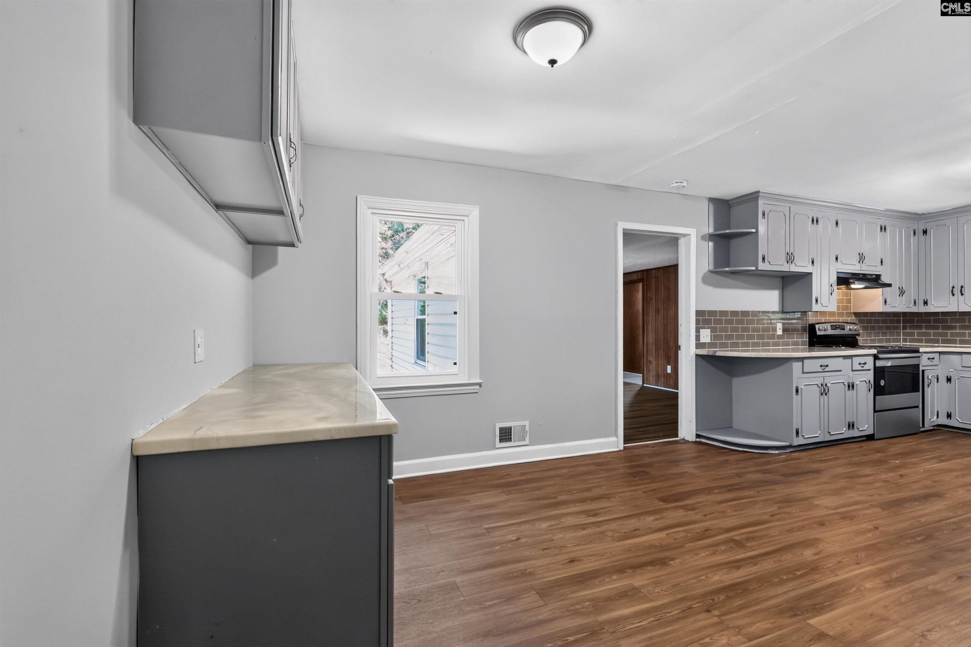 1121 Woodlawn Avenue  Photo 11