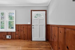 1121 Woodlawn Avenue  photo 4
