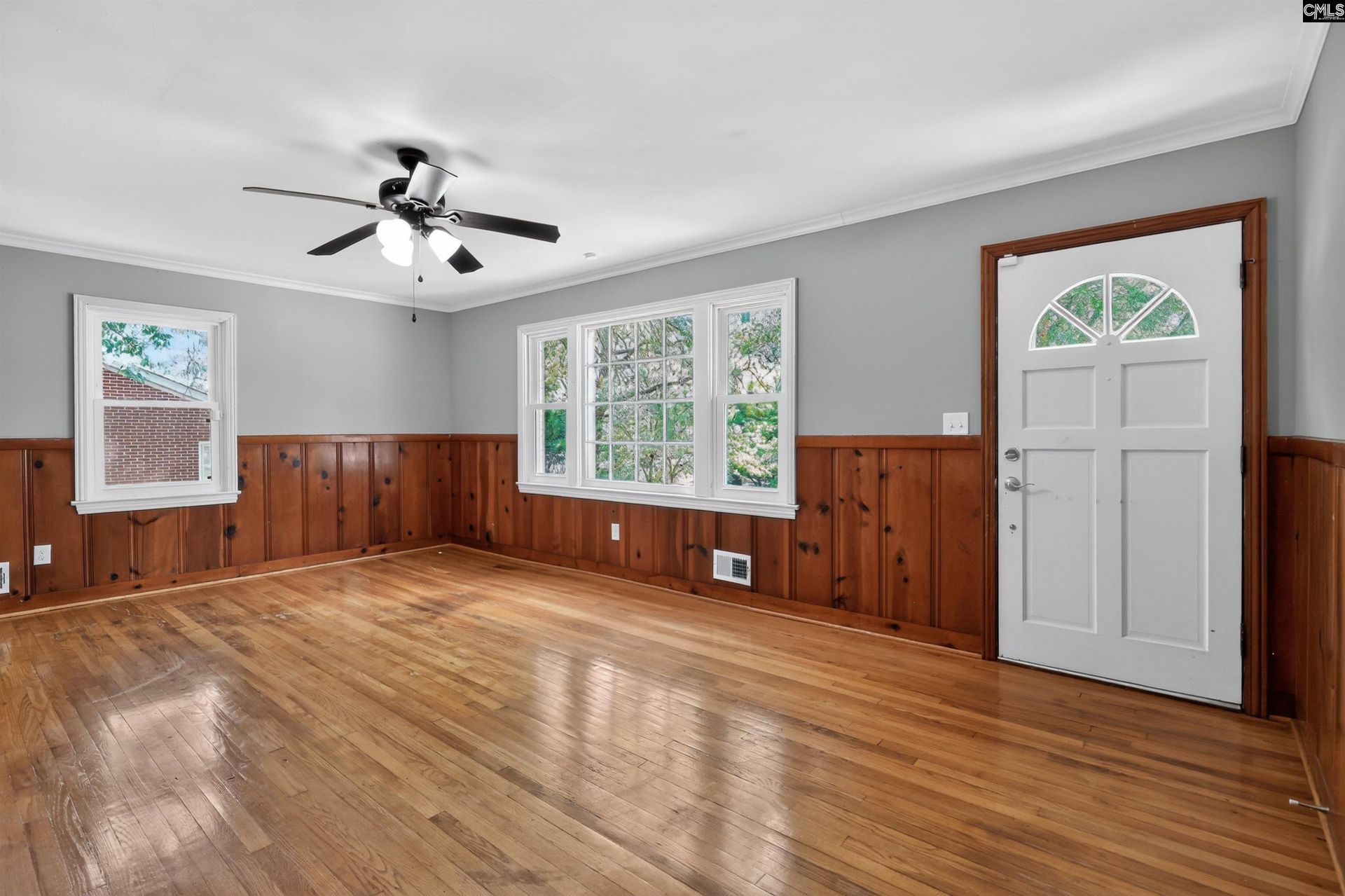 1121 Woodlawn Avenue  Photo 6