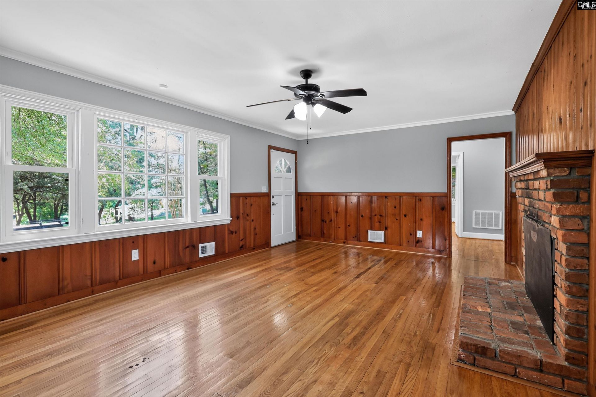 1121 Woodlawn Avenue  Photo 7