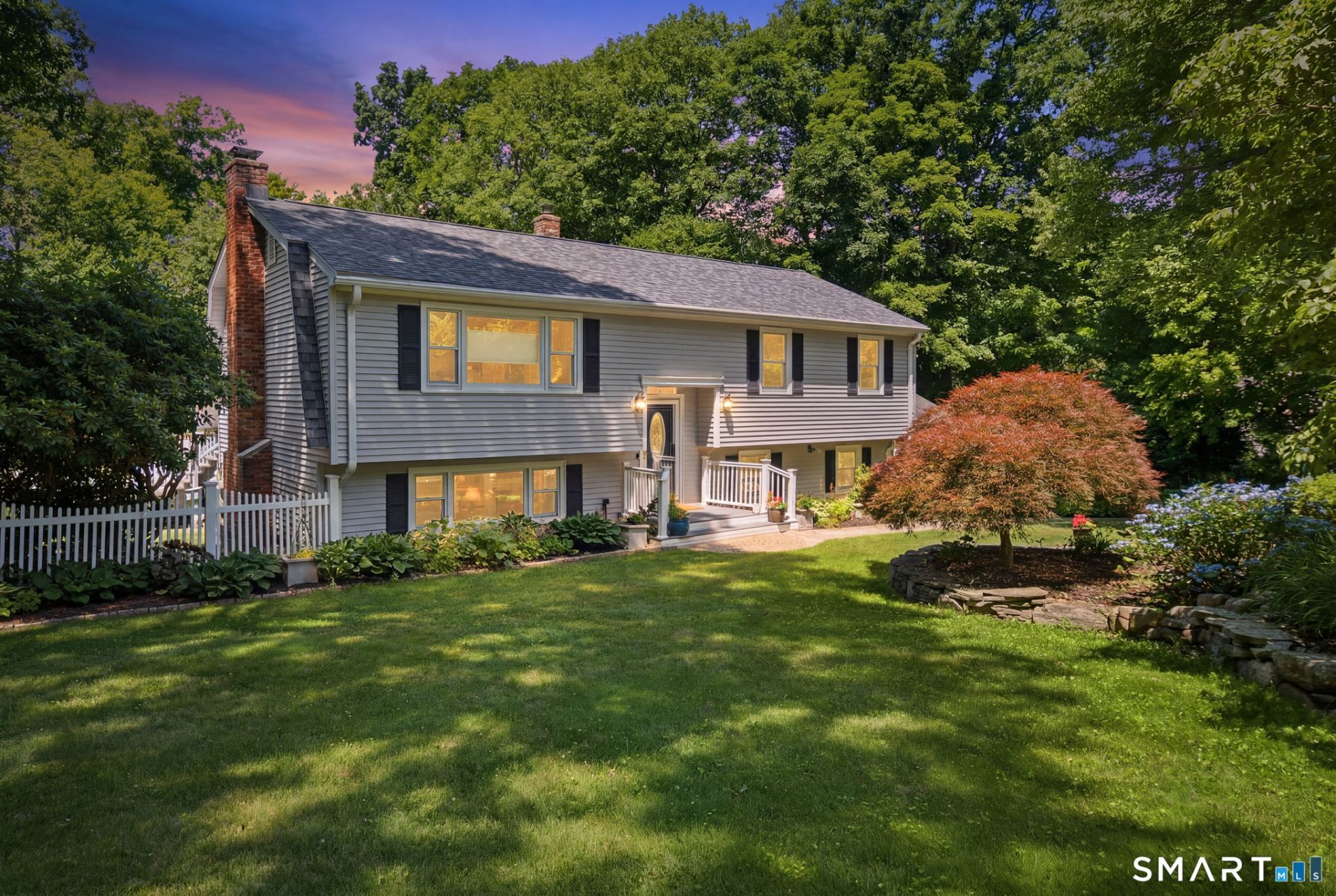 36 Oakwood, Oxford, CT 06478 Main Photo