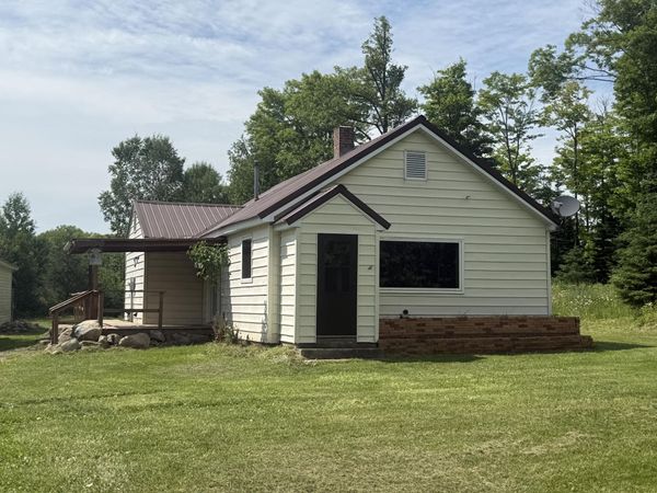 12416 S Mackinac TRL, Dafter, MI 49724