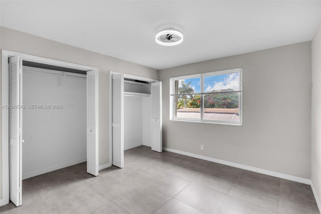 2175 NE 56th St, Unit 211, Fort Lauderdale, FL 33308 Photo