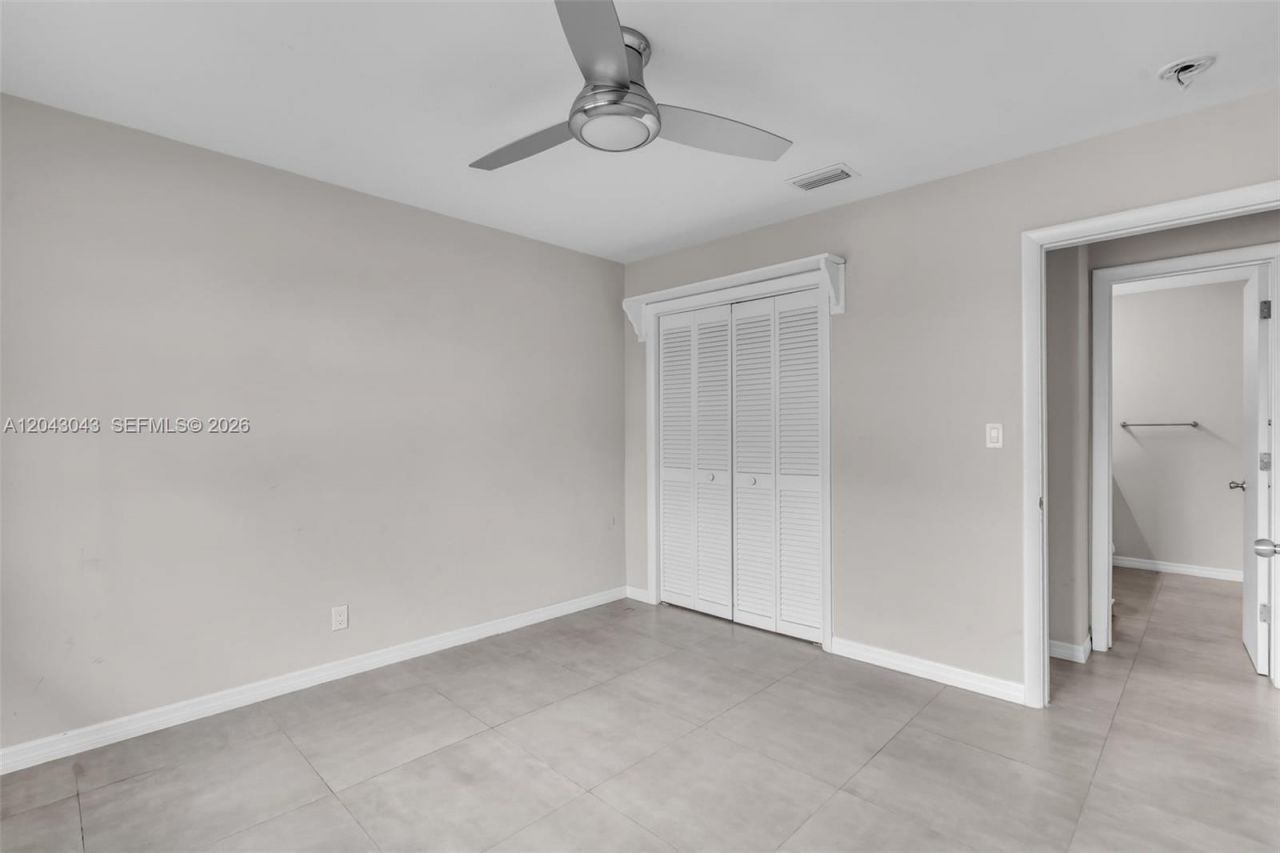 2175 NE 56th St, Unit 211, Fort Lauderdale, FL 33308 Photo