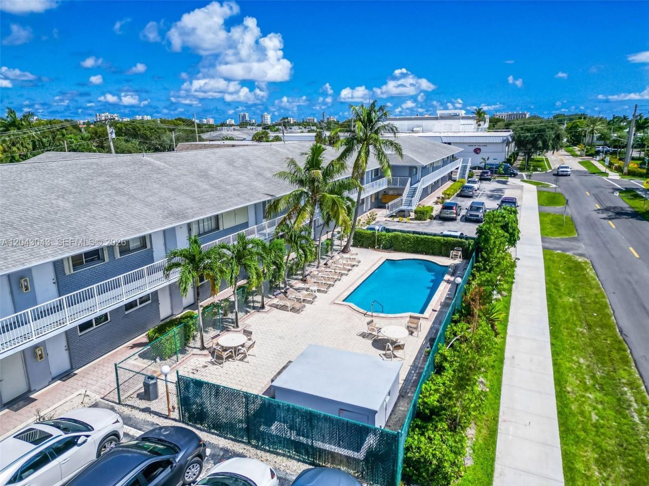 2175 NE 56th St, Unit 211, Fort Lauderdale, FL 33308 Photo