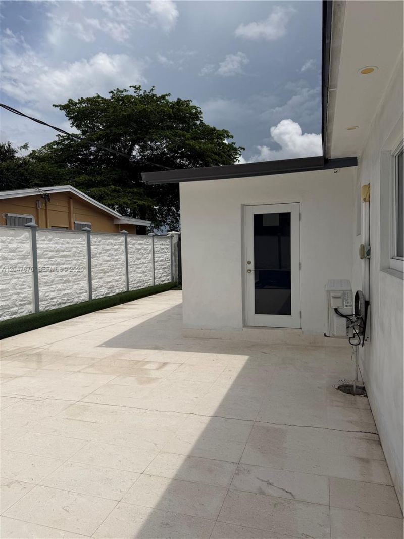 7525 Roosevelt St , Hollywood, FL 33024 Photo
