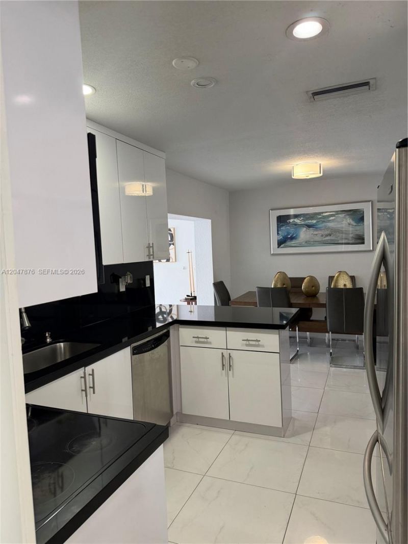 7525 Roosevelt St , Hollywood, FL 33024 Photo