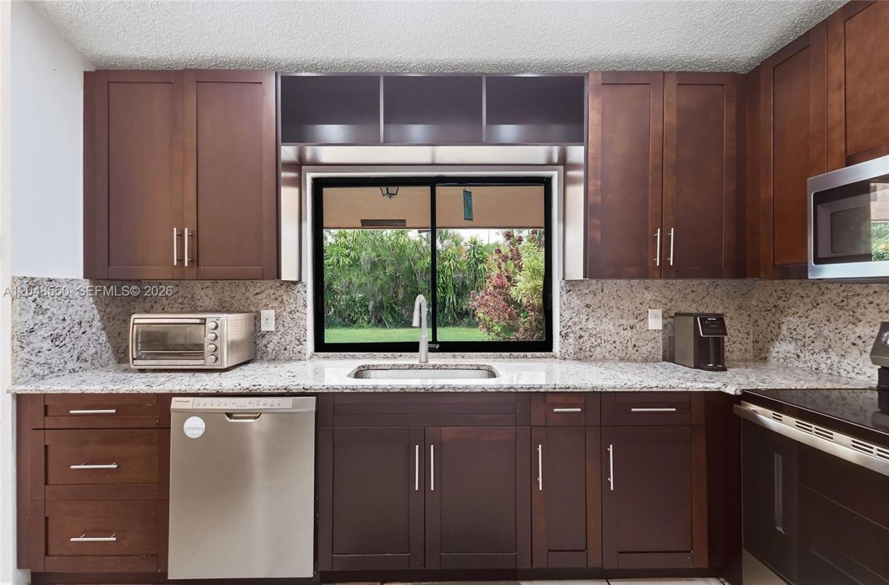 10623 NW 7th Pl, Coral Springs, FL 33071 Photo