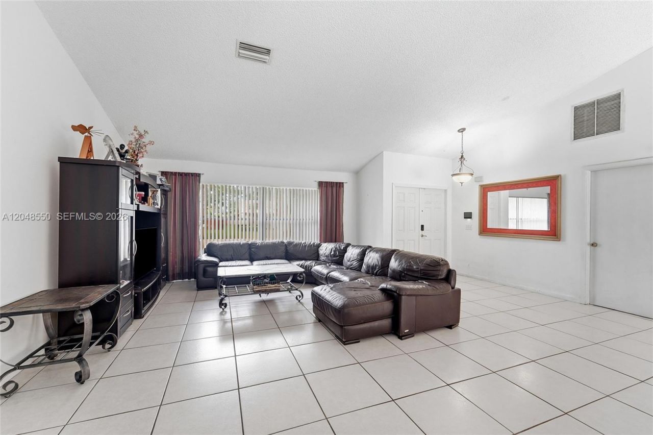 10623 NW 7th Pl, Coral Springs, FL 33071 Photo