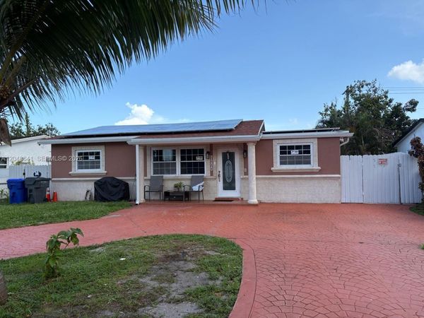6444 Fletcher St, Hollywood, FL 33023