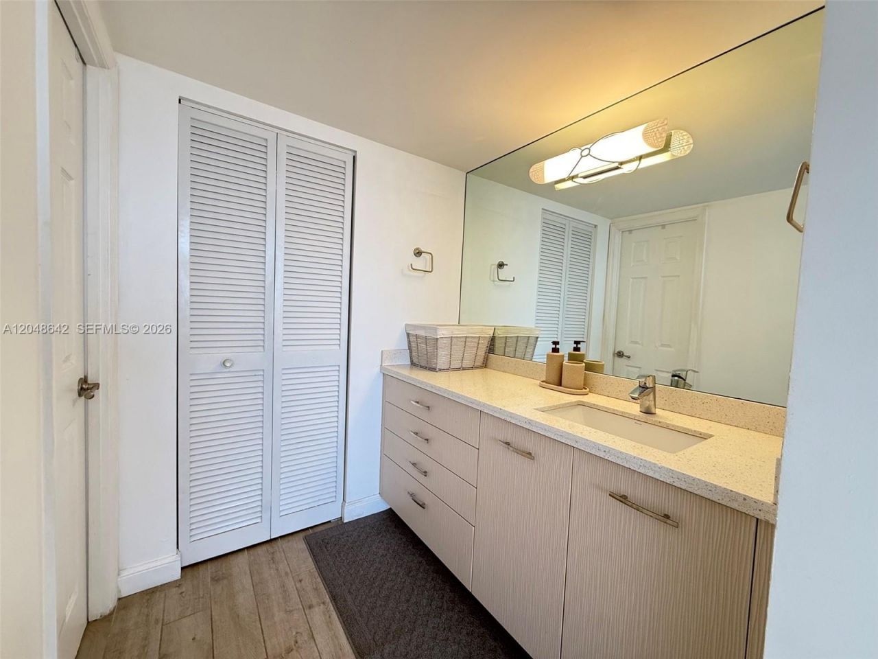 1904 S Ocean Dr , Unit 1607, Hallandale Beach, FL 33009 Photo