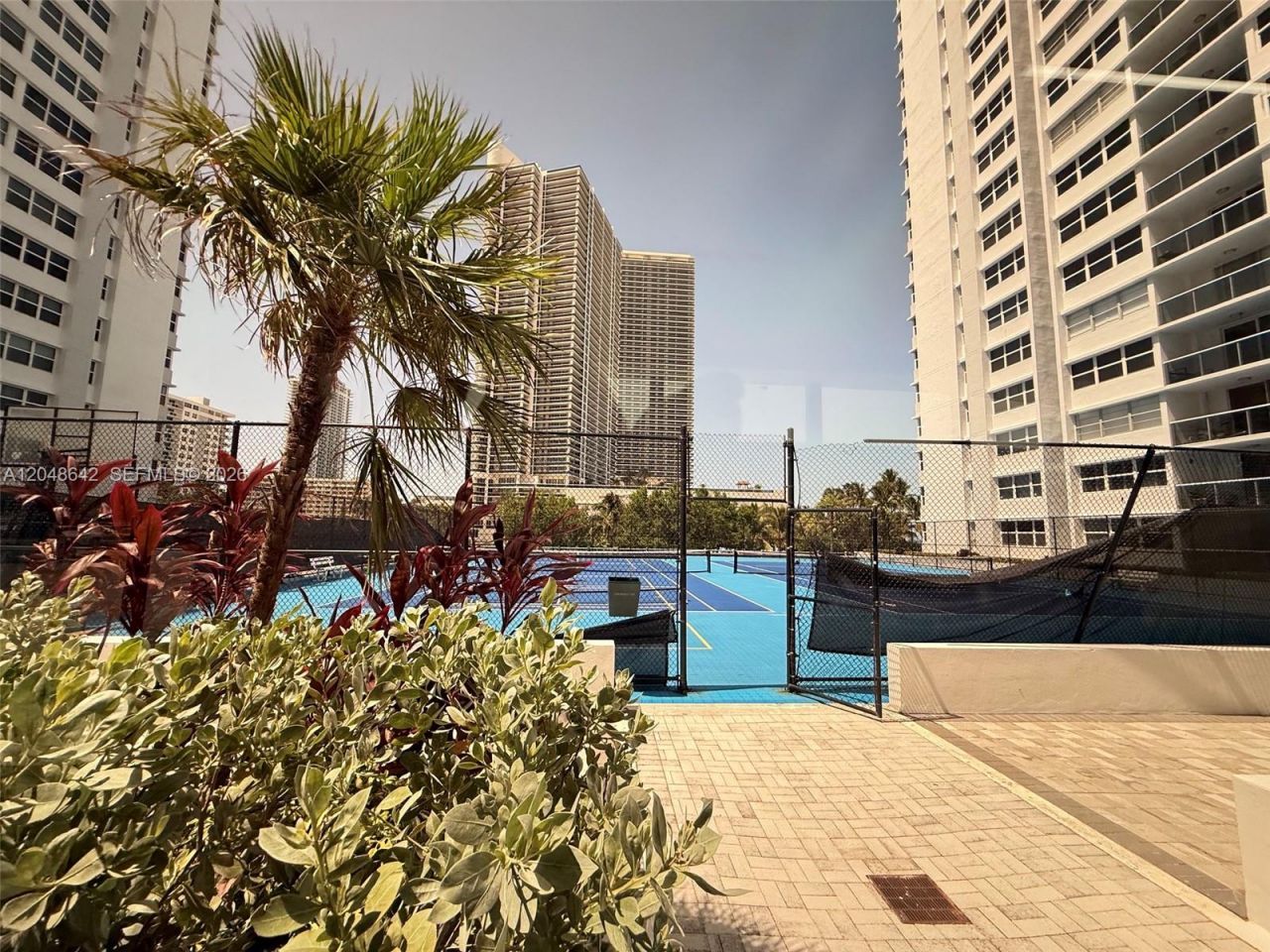 1904 S Ocean Dr , Unit 1607, Hallandale Beach, FL 33009 Photo